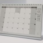 Calendrier de bureau avec les mois de congés